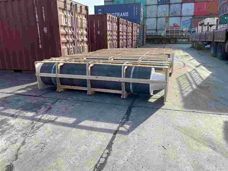 750 мм графітових електродів